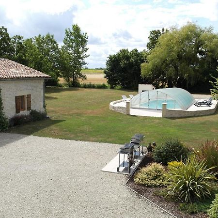 Gites Les Grandes Ecures Mons  Exterior foto