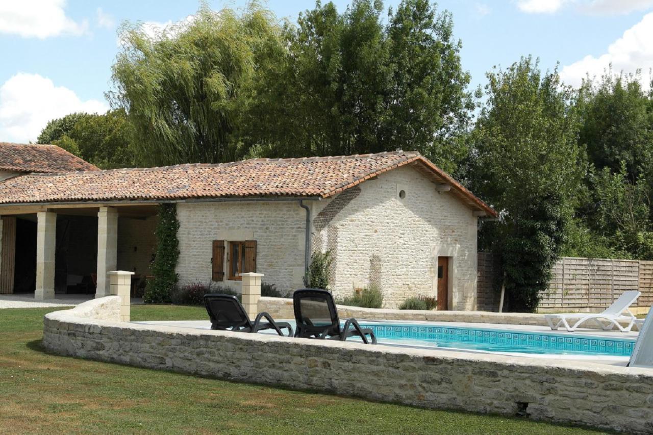 Gites Les Grandes Ecures Mons  Exterior foto