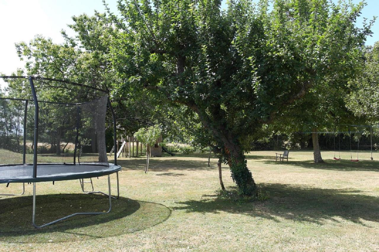 Gites Les Grandes Ecures Mons  Exterior foto